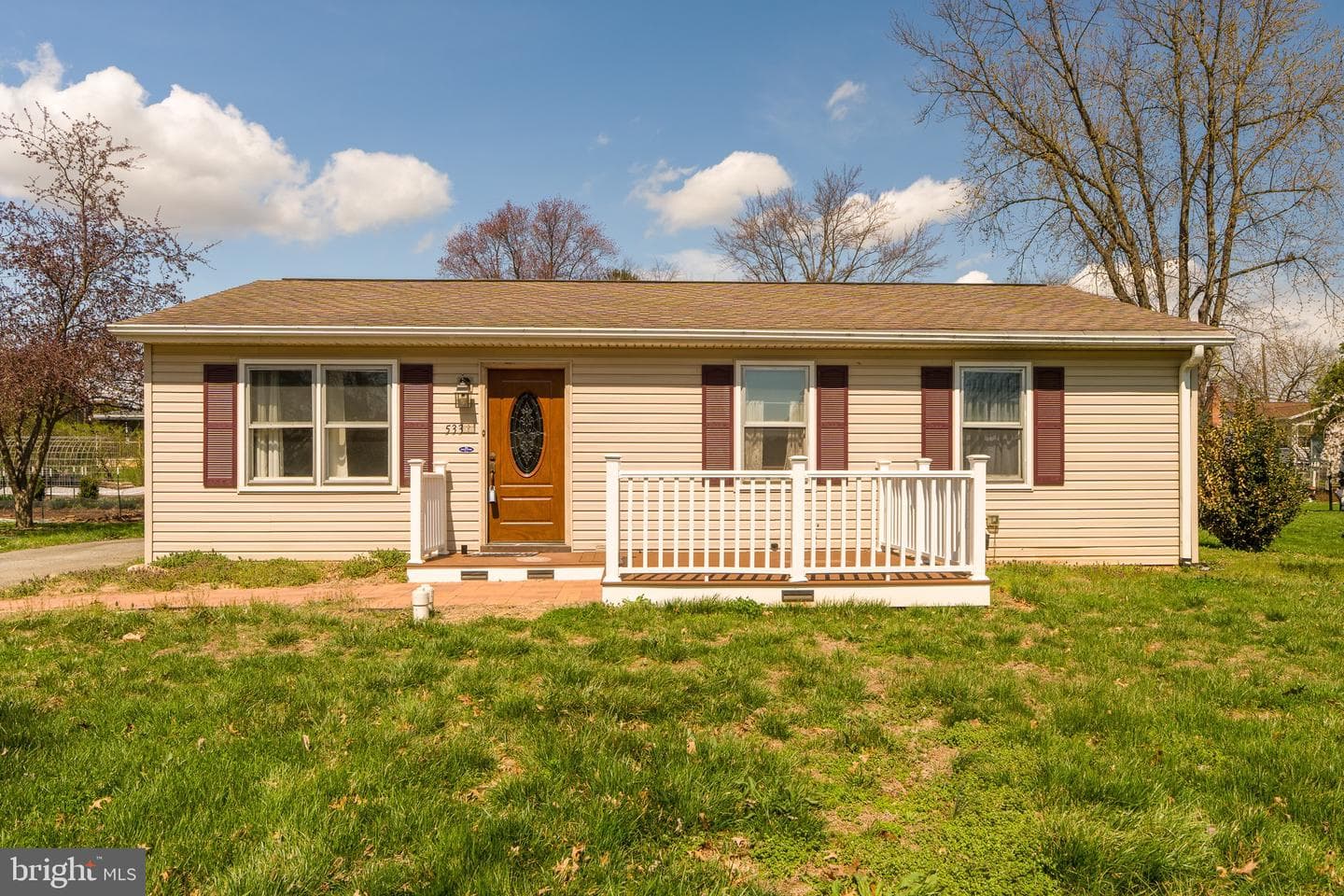 533 Martin Avenue photo 1