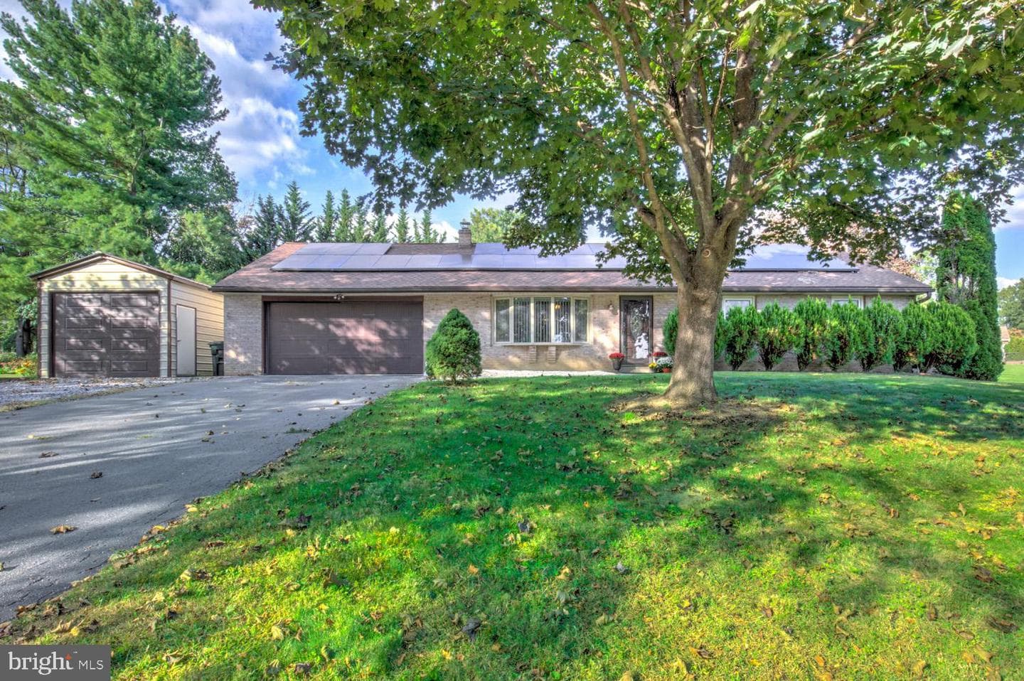 912 Perry Road photo 1