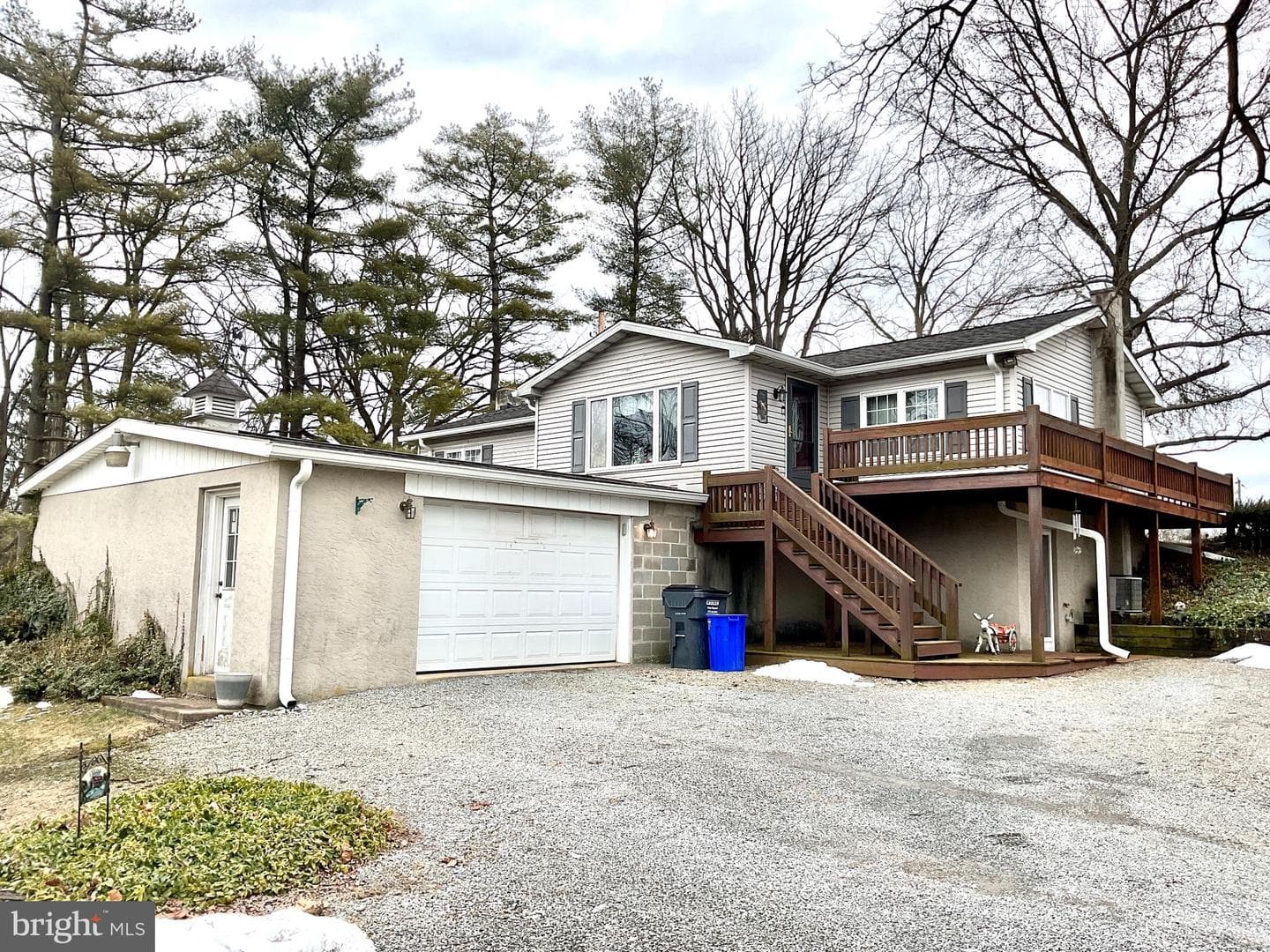77 Paradise Lane photo 1