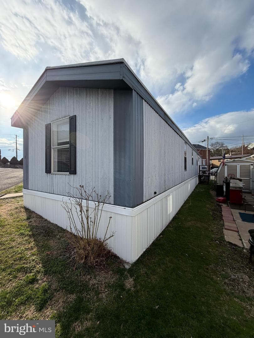 3 Hilltop Avenue photo 1
