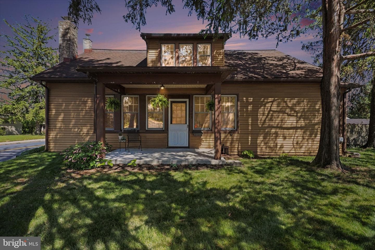 1203 Diamond Street