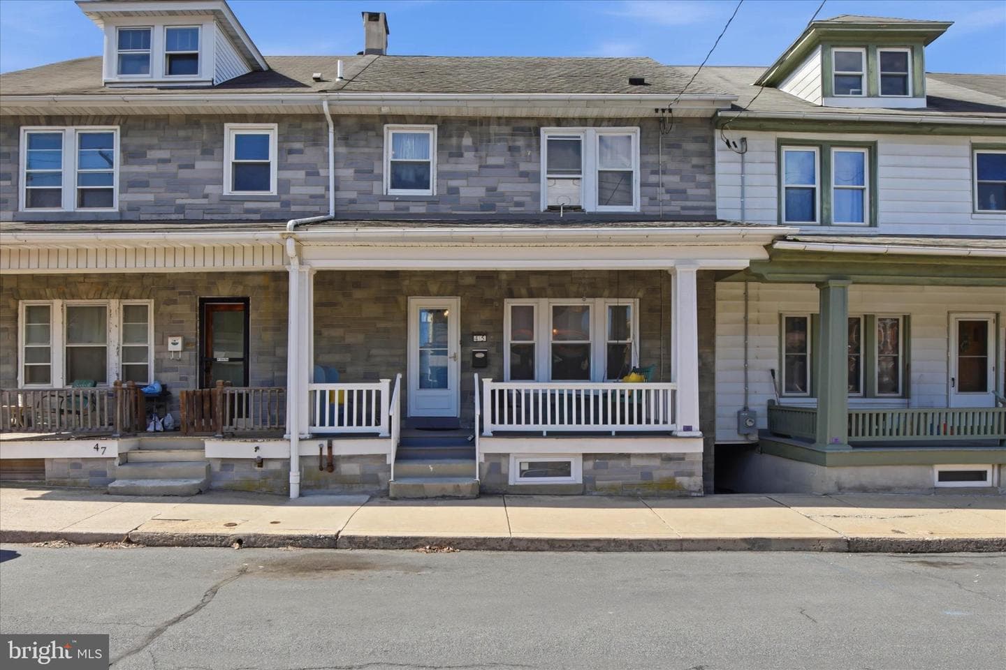 45 E Walnut Street photo 1