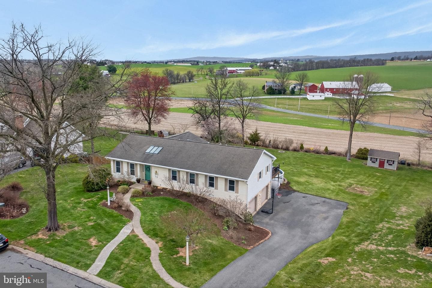 579 Hi View Drive photo 1