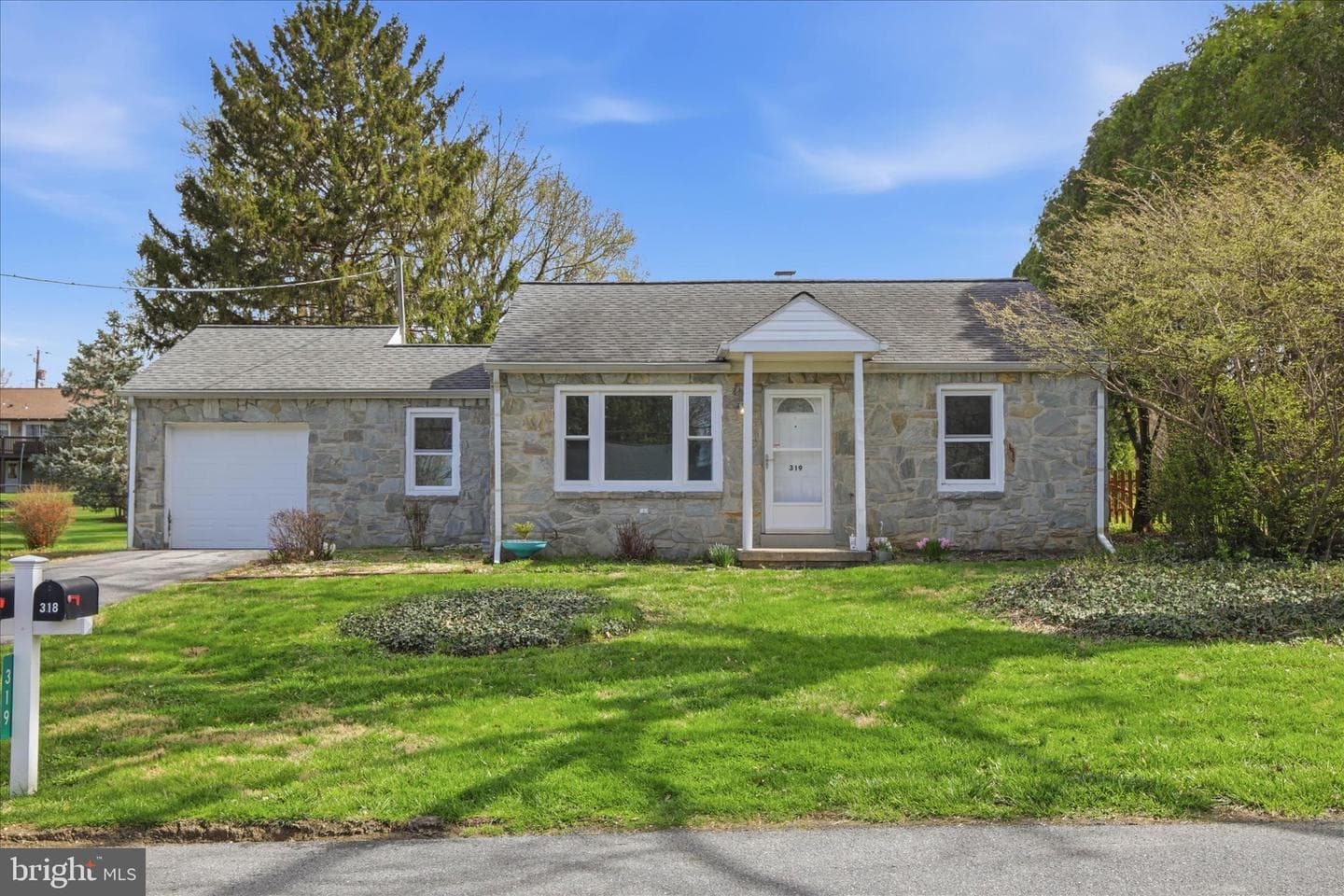 319 Dahlia Road