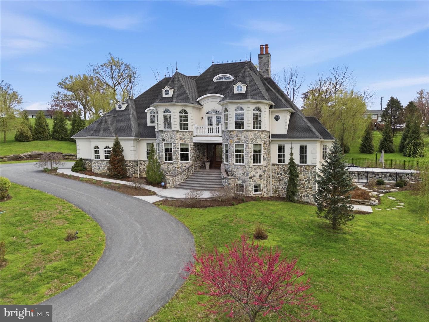 17 Hershey Lane photo 1