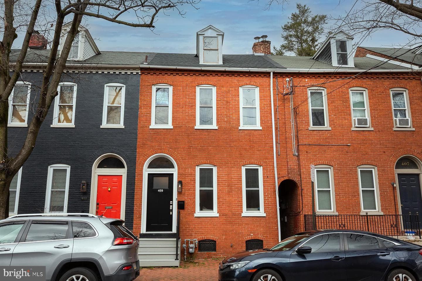 409 W Lemon Street photo 1