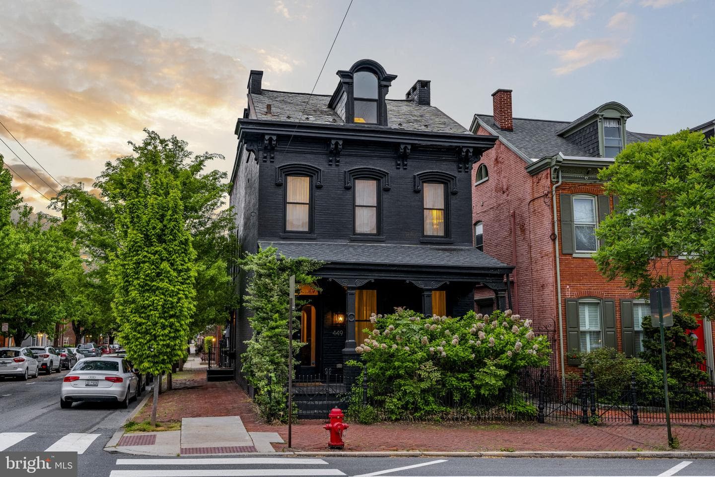 449 W Walnut Street