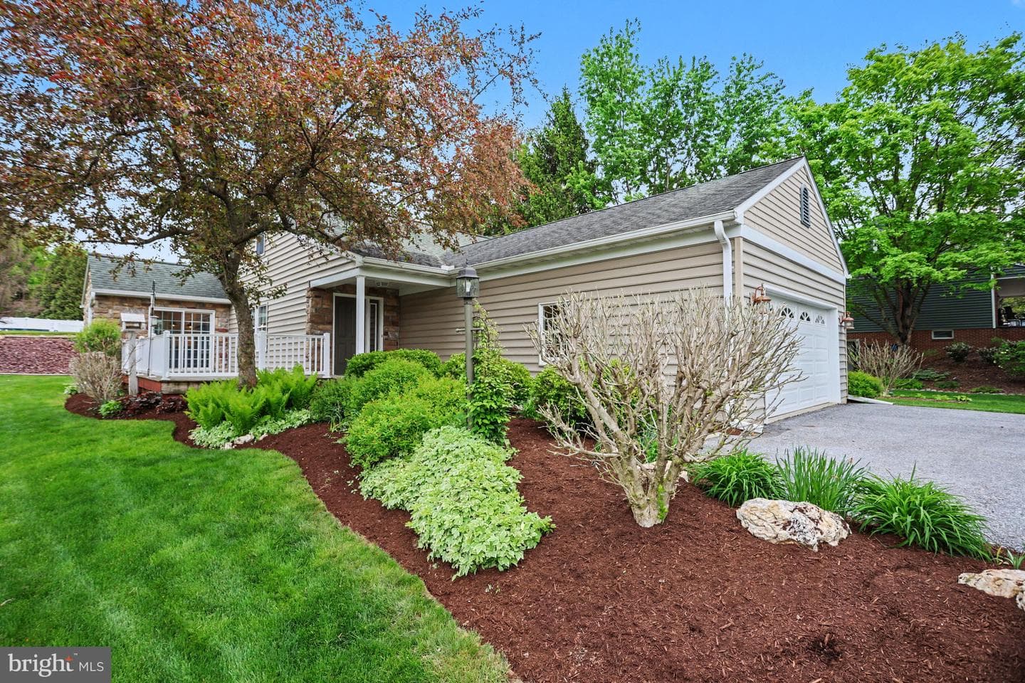 51 Troy Drive photo 1