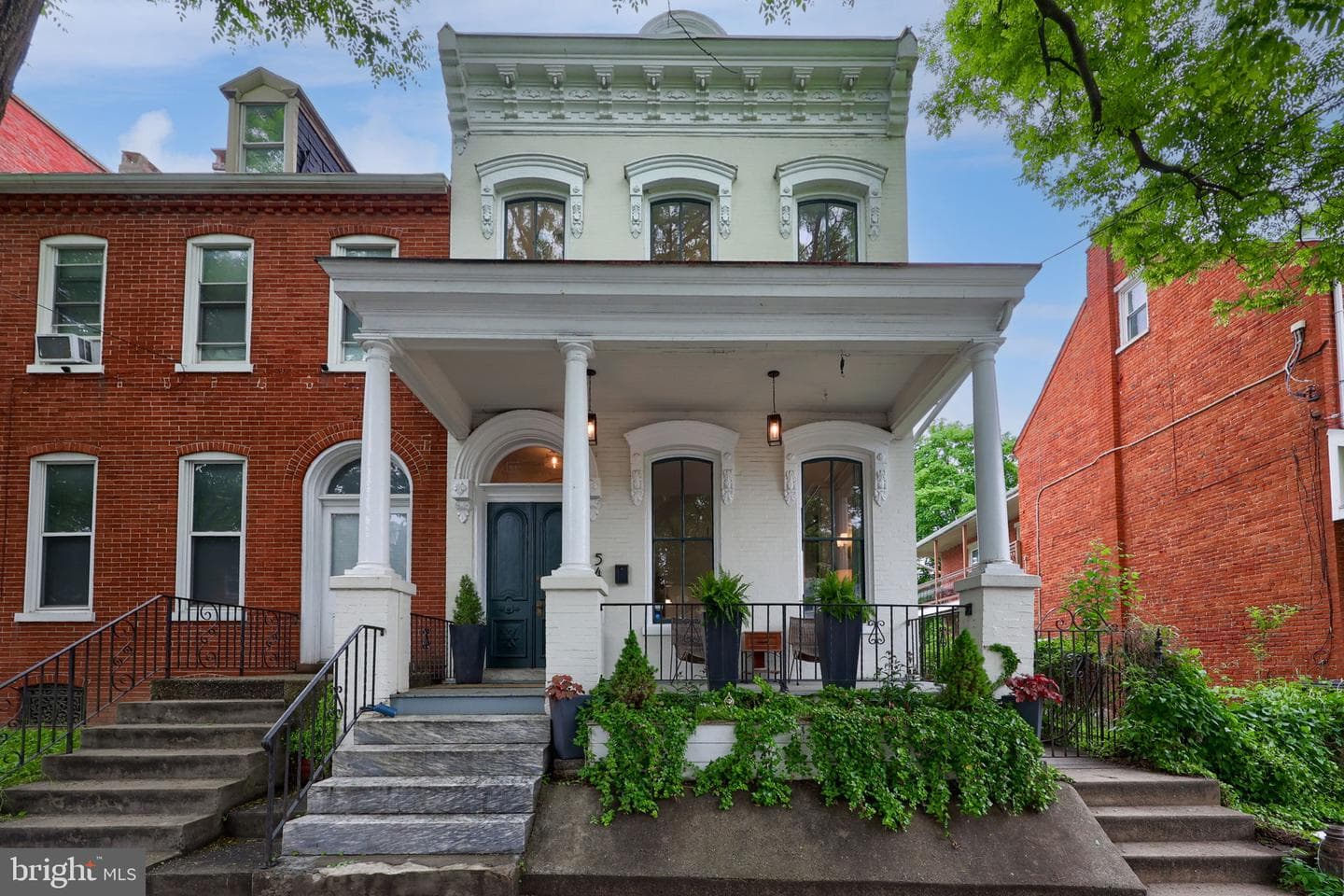 545 W Orange Street photo 1