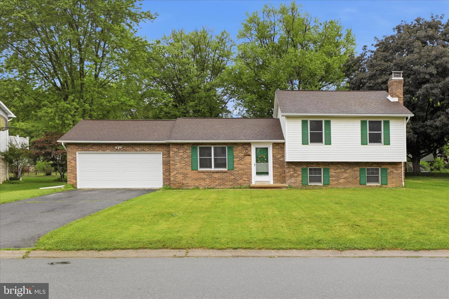 3137 Woodridge Drive