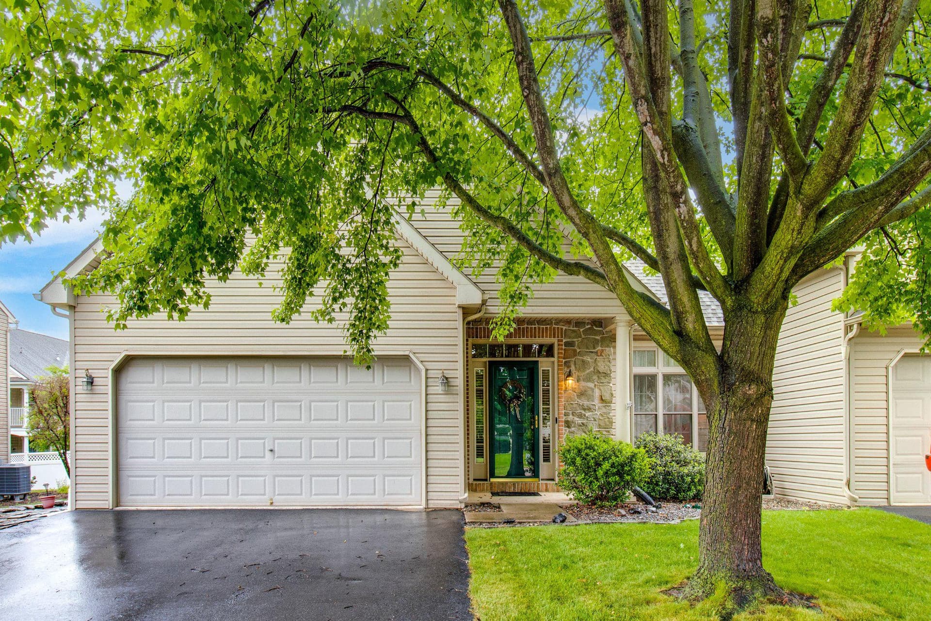1285 Willow Creek Drive