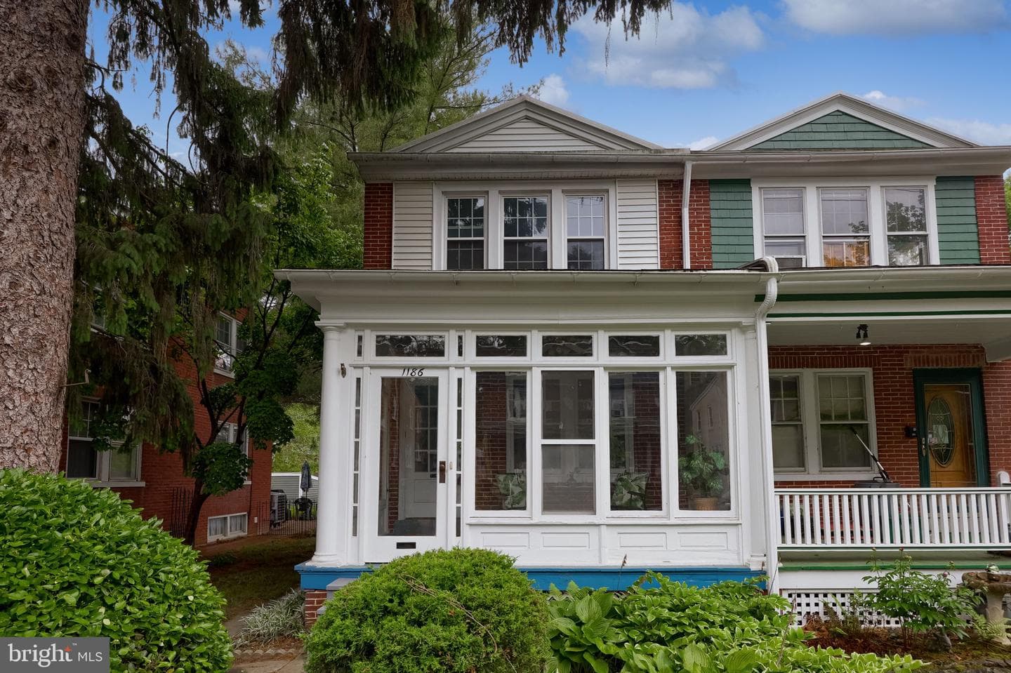 1186 Elm Avenue photo 1
