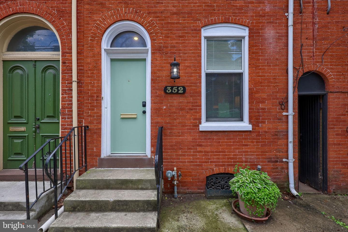 352 W Orange Street, Lancaster