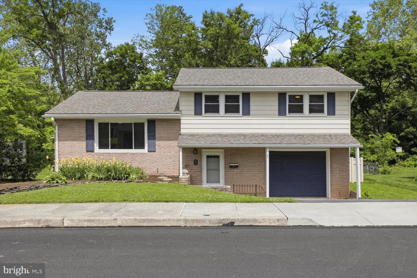 71 Circle Drive