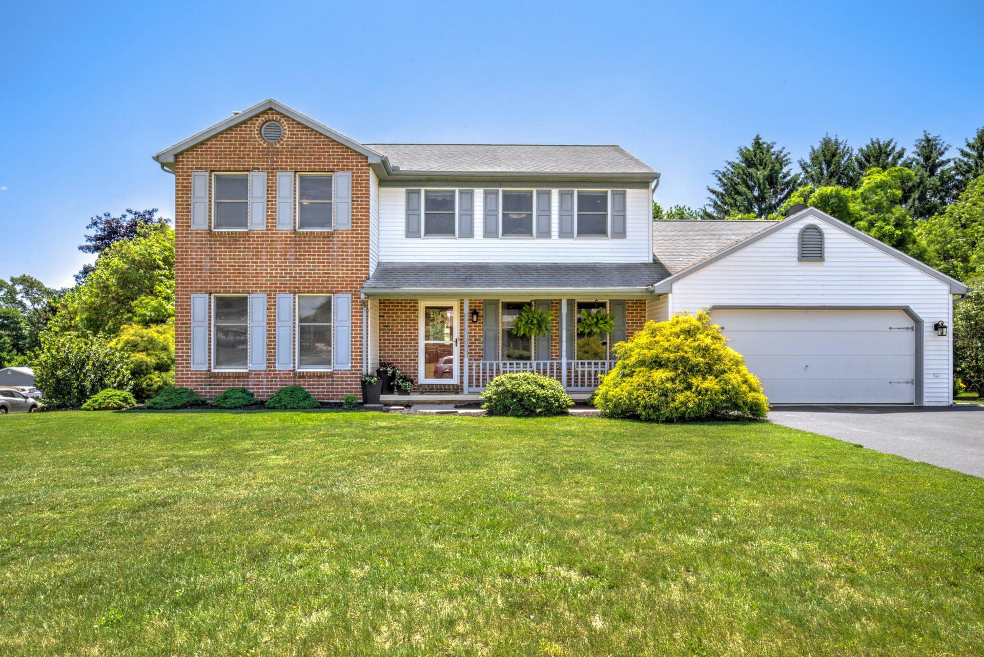 2 Mockingbird Drive