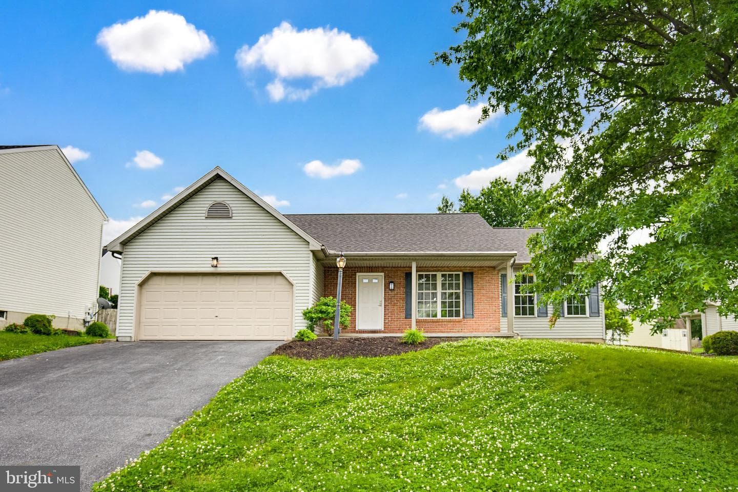 3950 Laurel Run photo 1