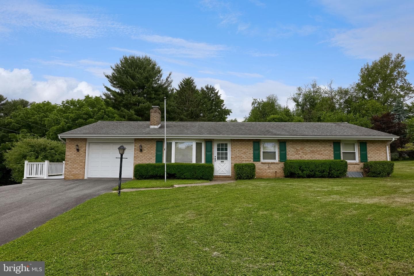 485 Summit Drive