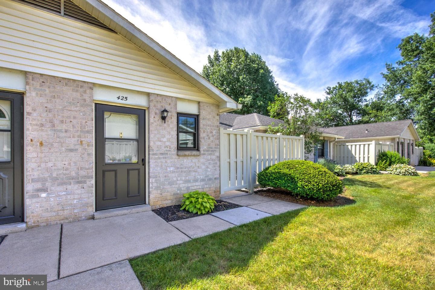 425 Valleybrook Drive