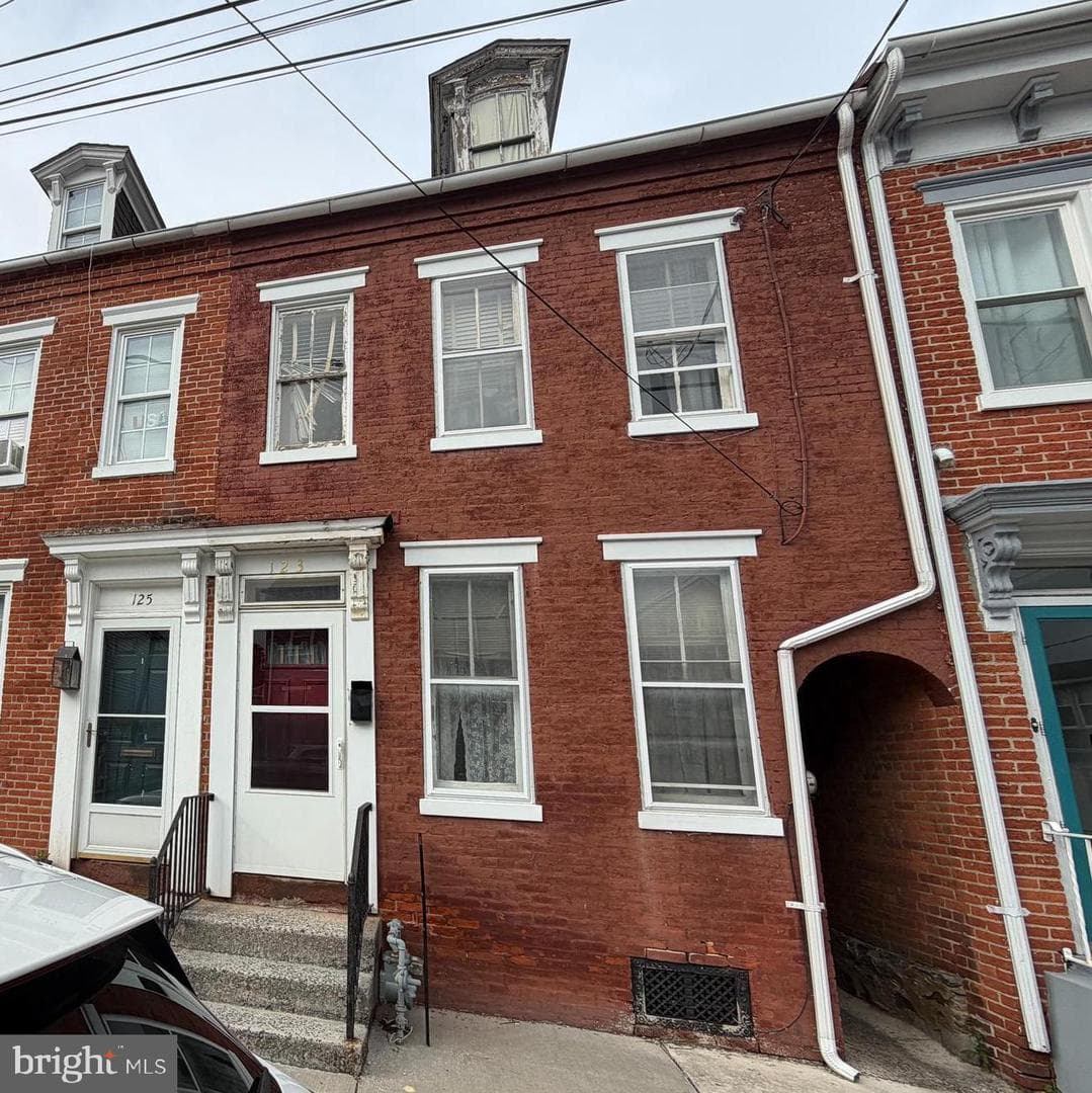 123 N 7th Street