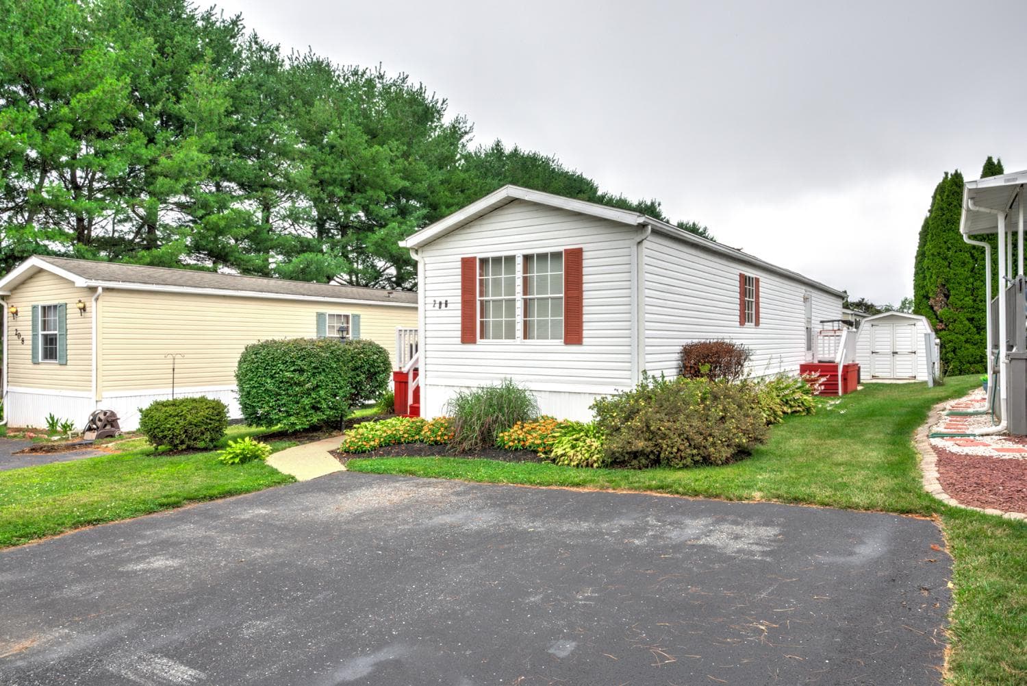 206 Saddleford Court N, Lancaster