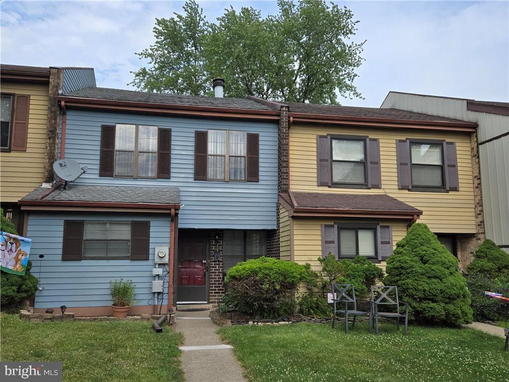 1705 Redwood Court photo 1