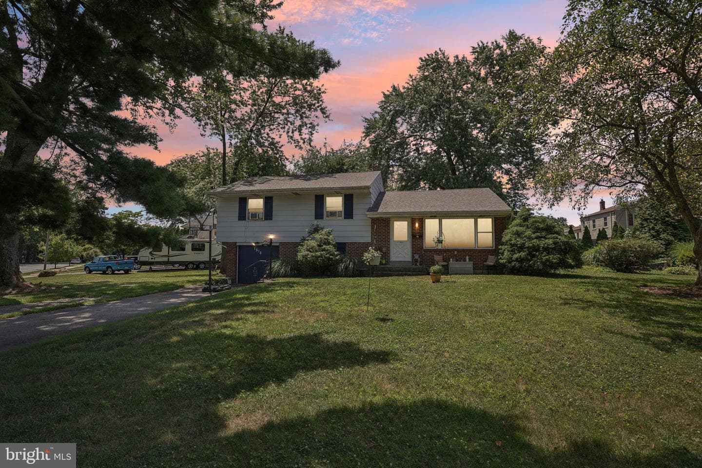 1515 Kelchner Road photo 1