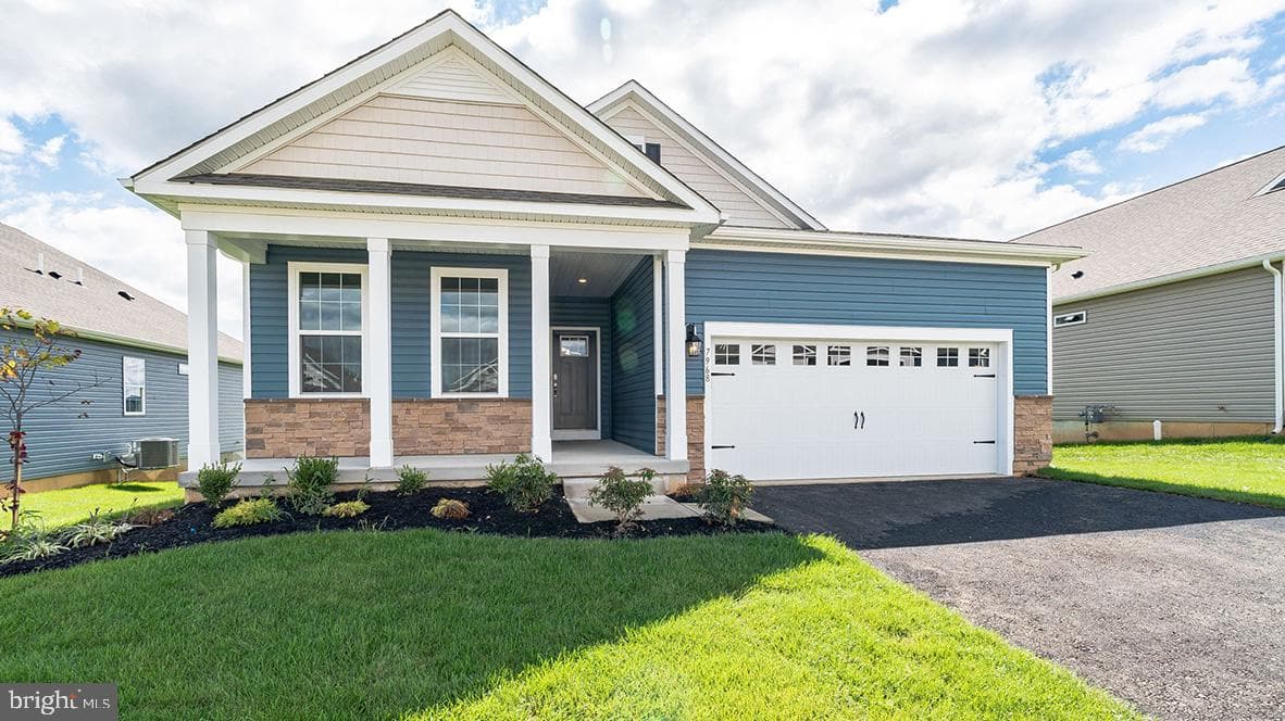 7937 Golden Lane photo 1