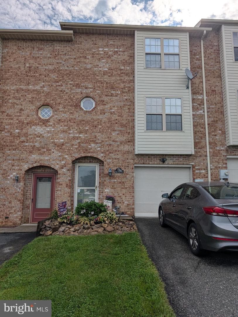 241 Flint Hill Road photo 1