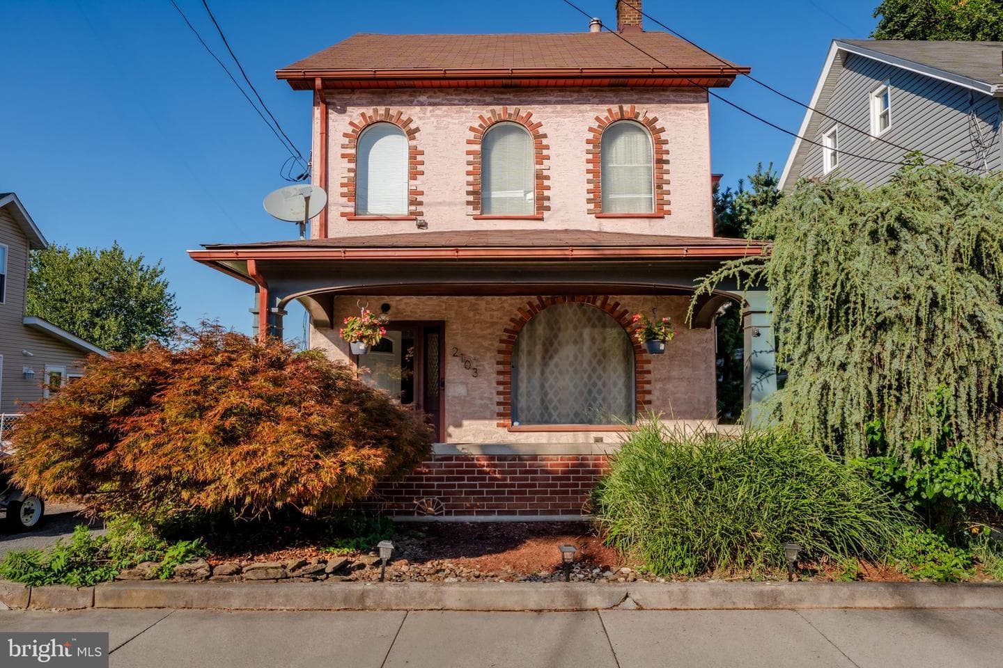2103 N 1st Avenue photo 1