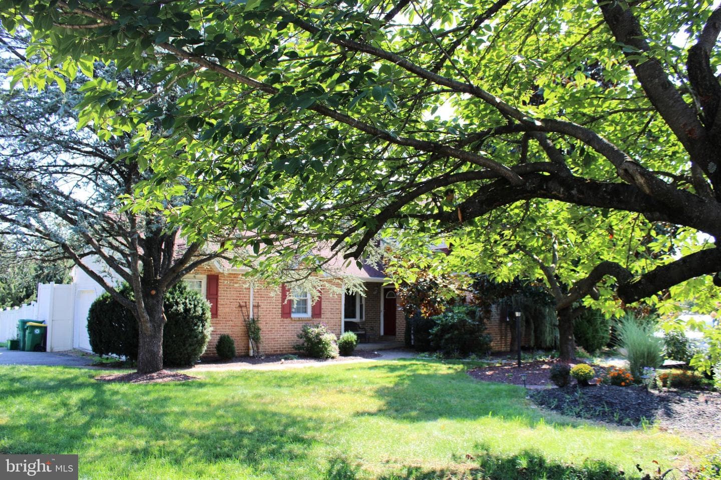 1385 Brookside Road photo 1
