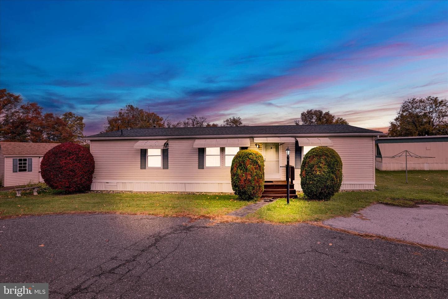 8758 Turkey Ridge Road photo 1