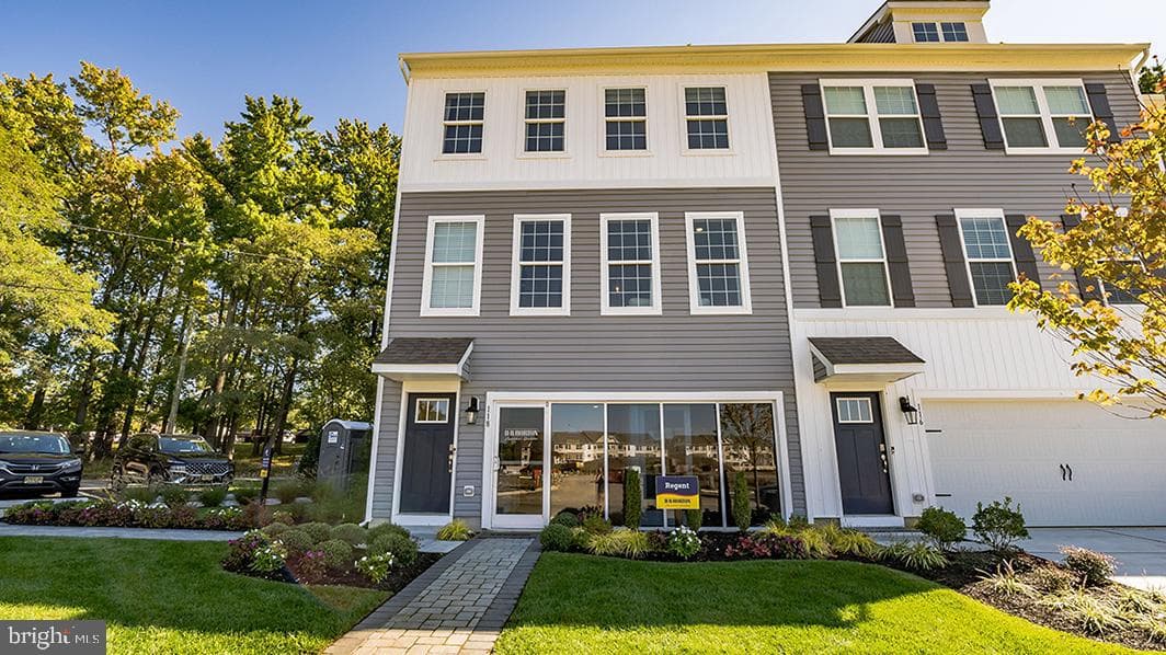 1090 Meadowlark Drive