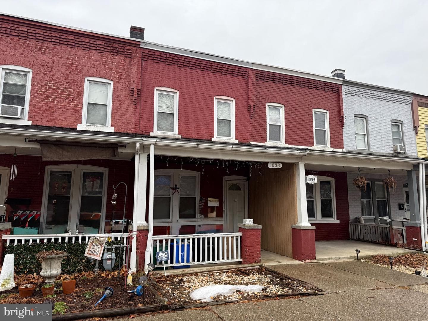 1033 Spring Street photo 1
