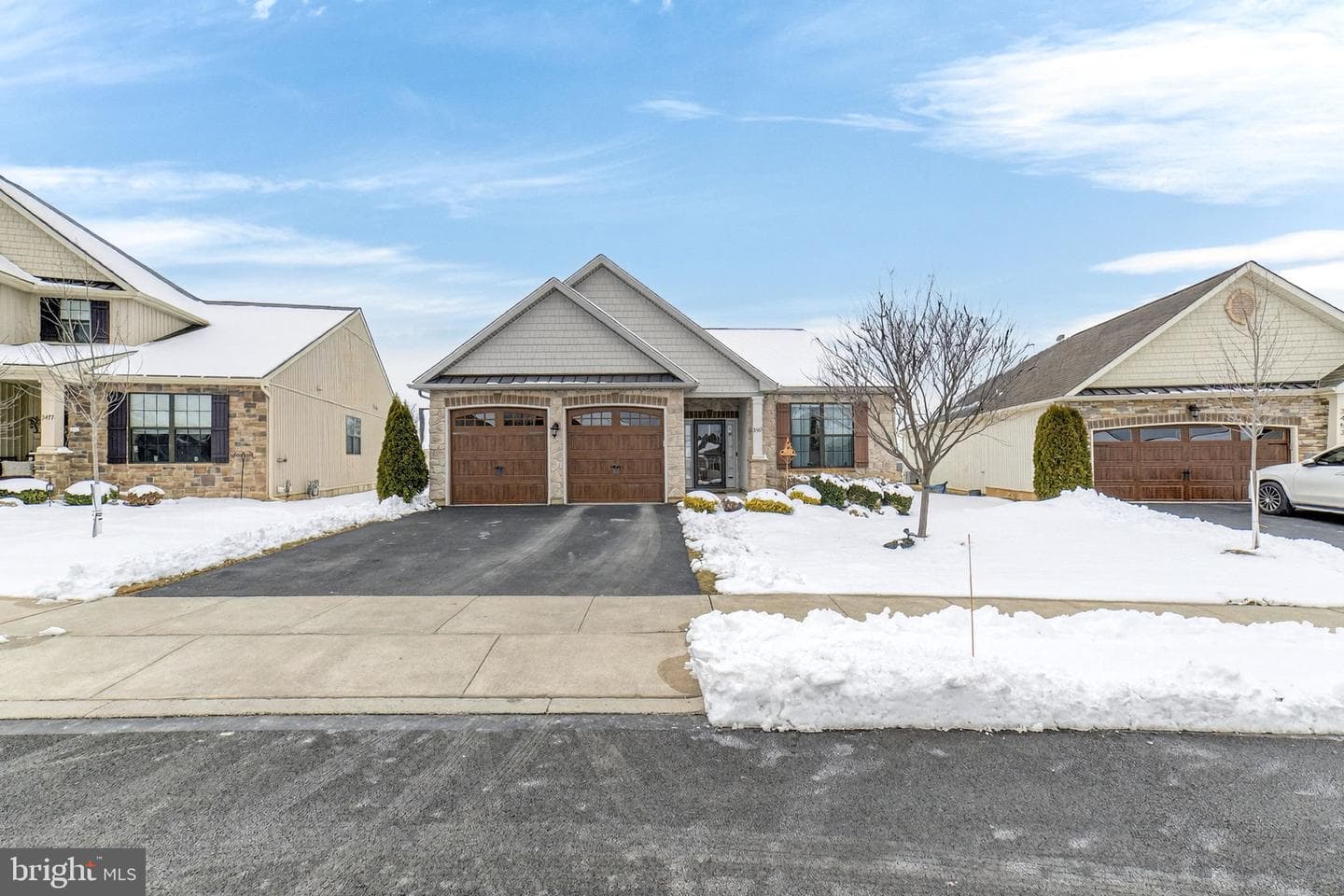 3465 Treeview Drive photo 1