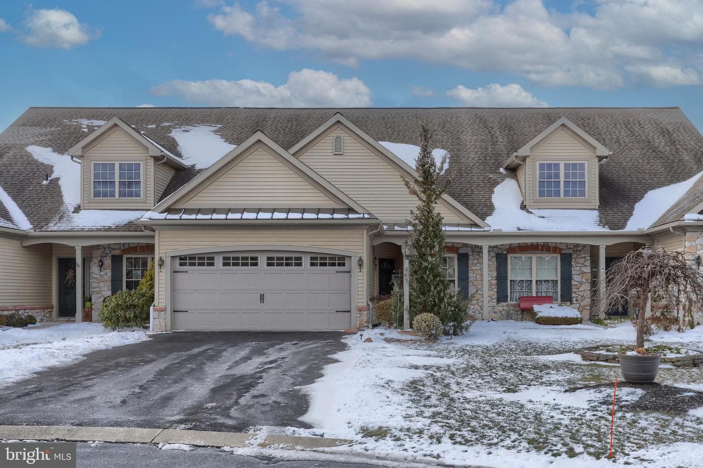 809 Briar Edge Court photo 1