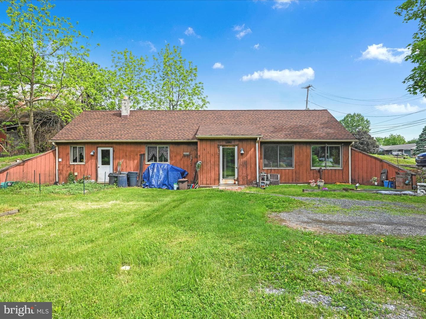 925 Mount Zion Road photo 1