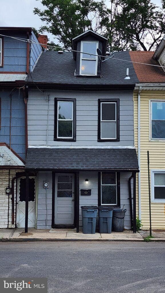 430 Freeman Street photo 1