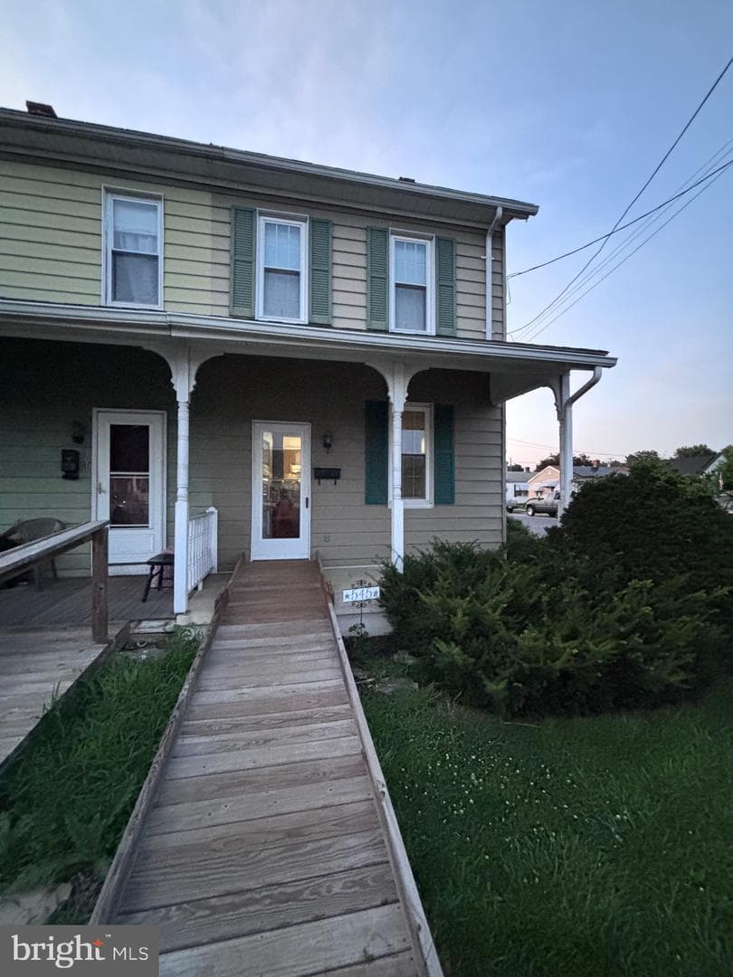 545 E Lehman Street photo 1