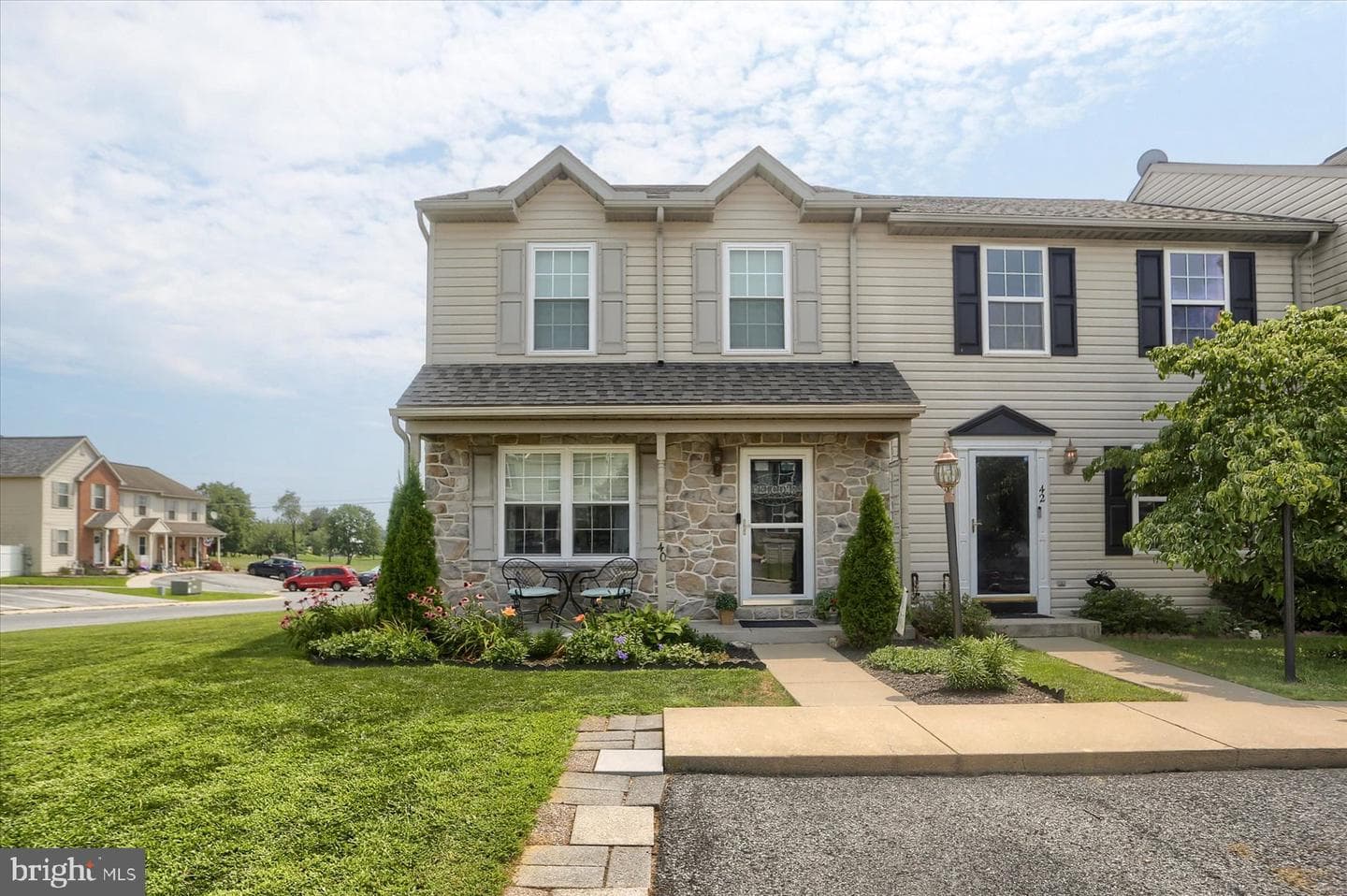 40 Laurel Drive photo 1
