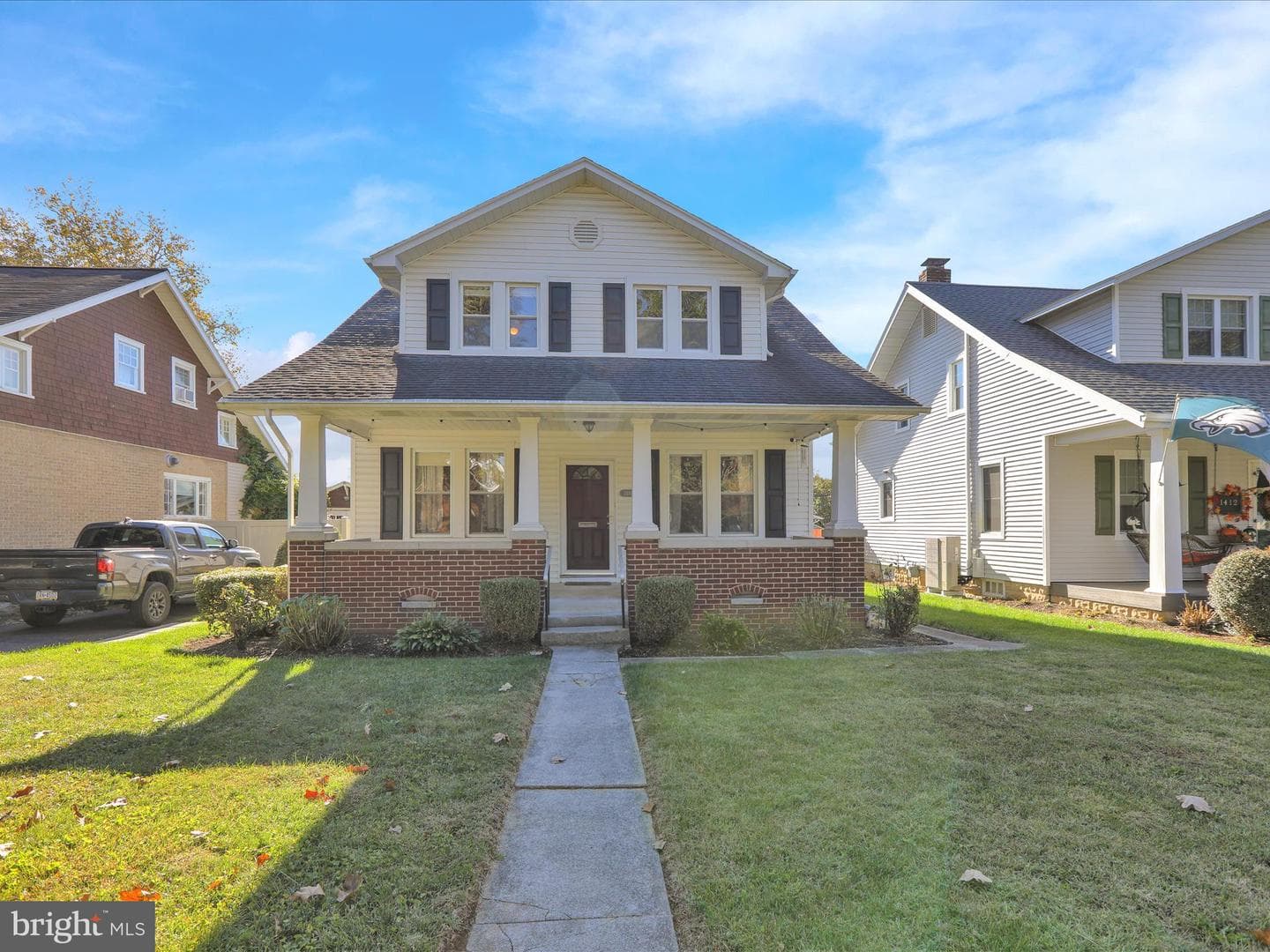 1410 Oak Street photo 1