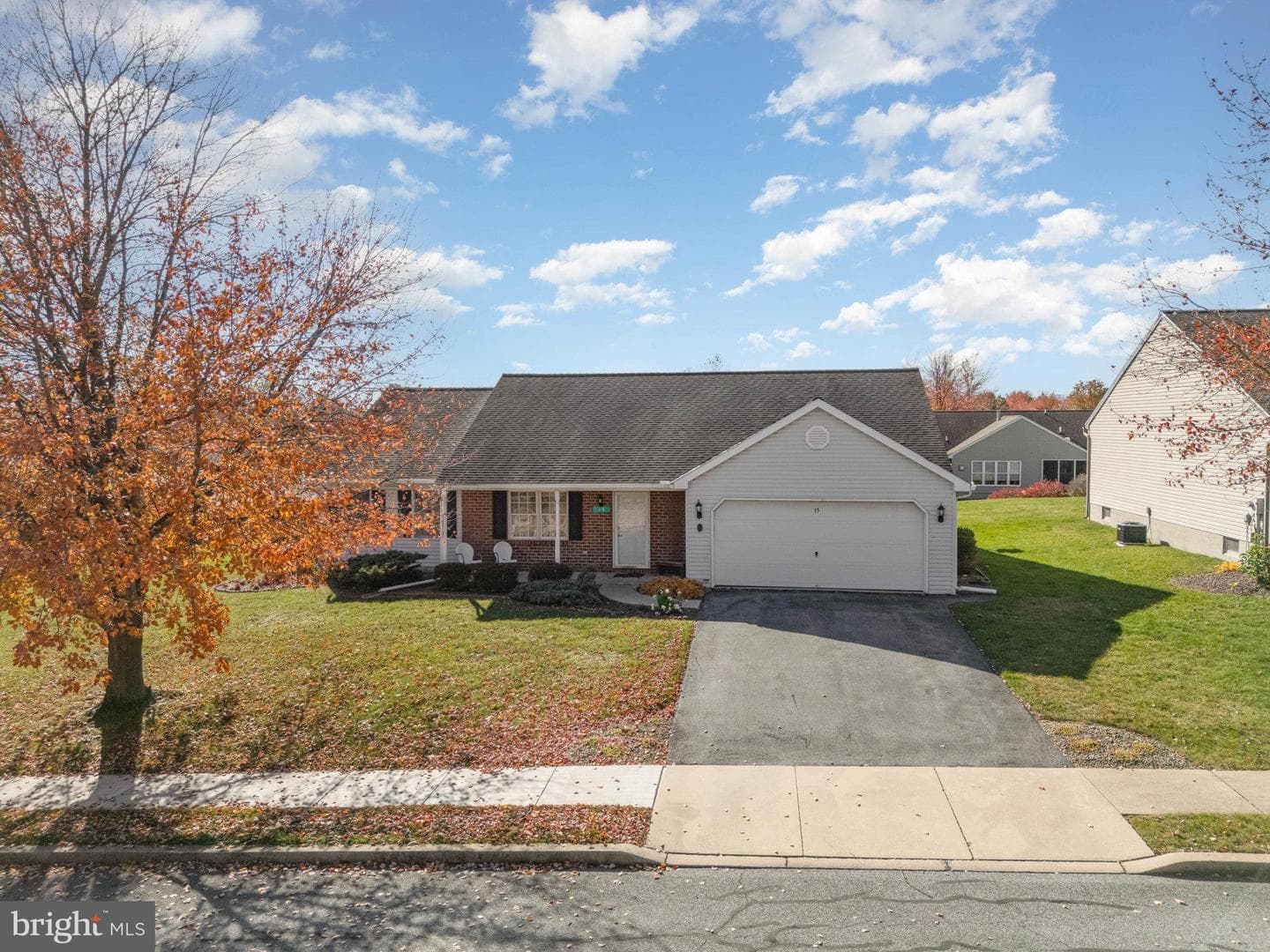 15 Lakeview Drive
