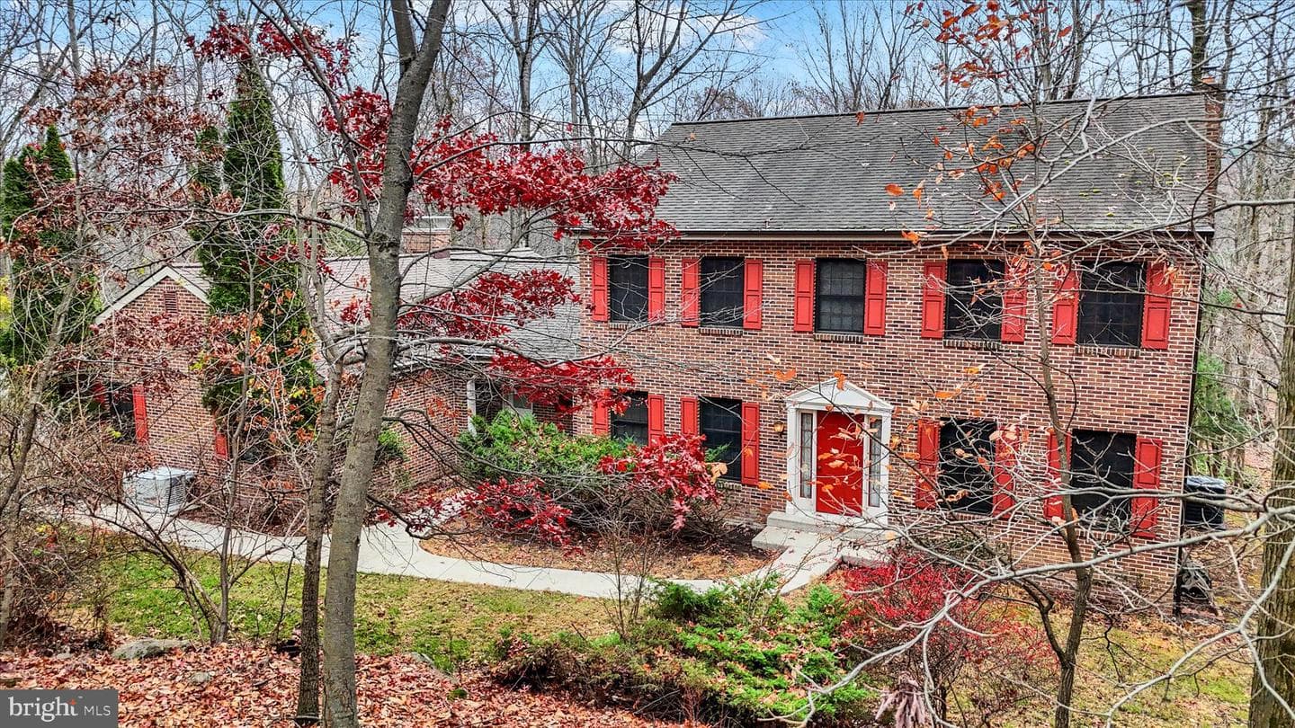 1815 Larch Circle photo 1