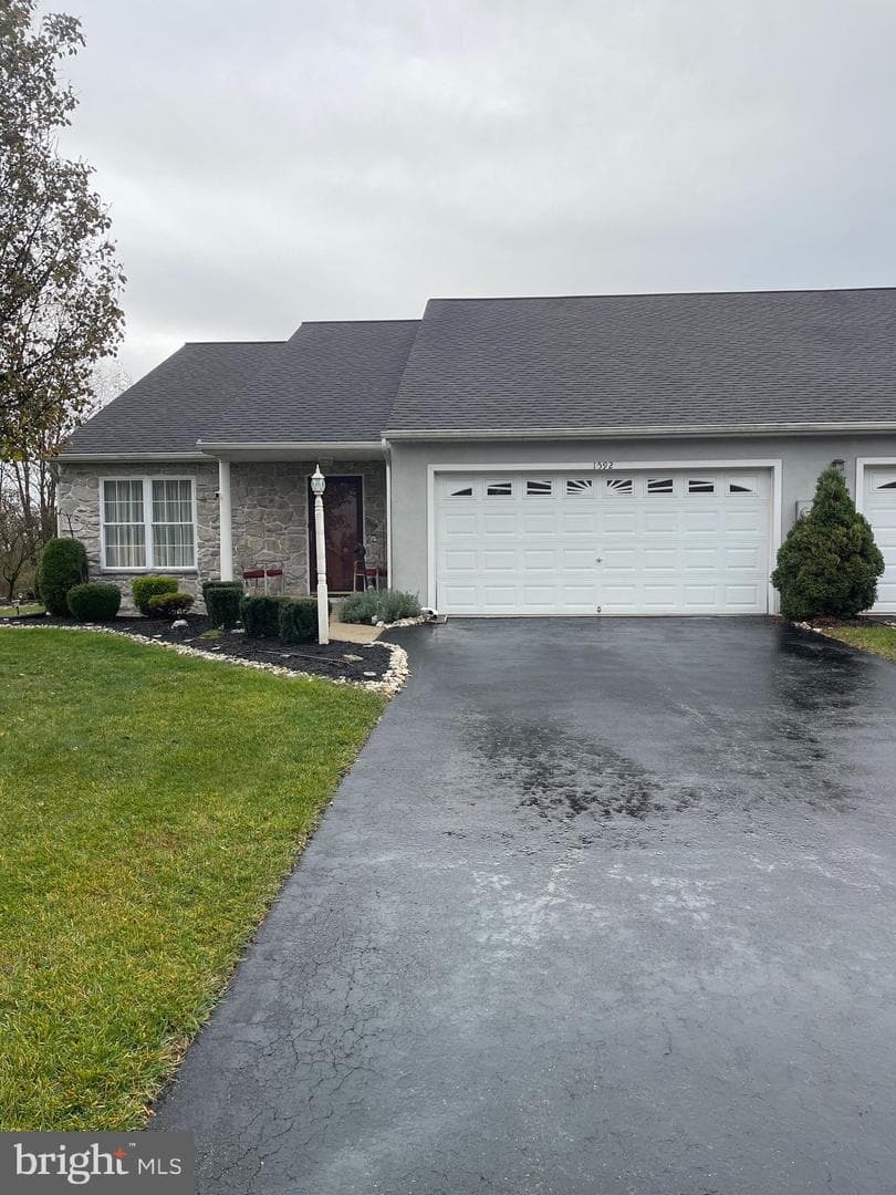 1592 Berry Drive photo 1