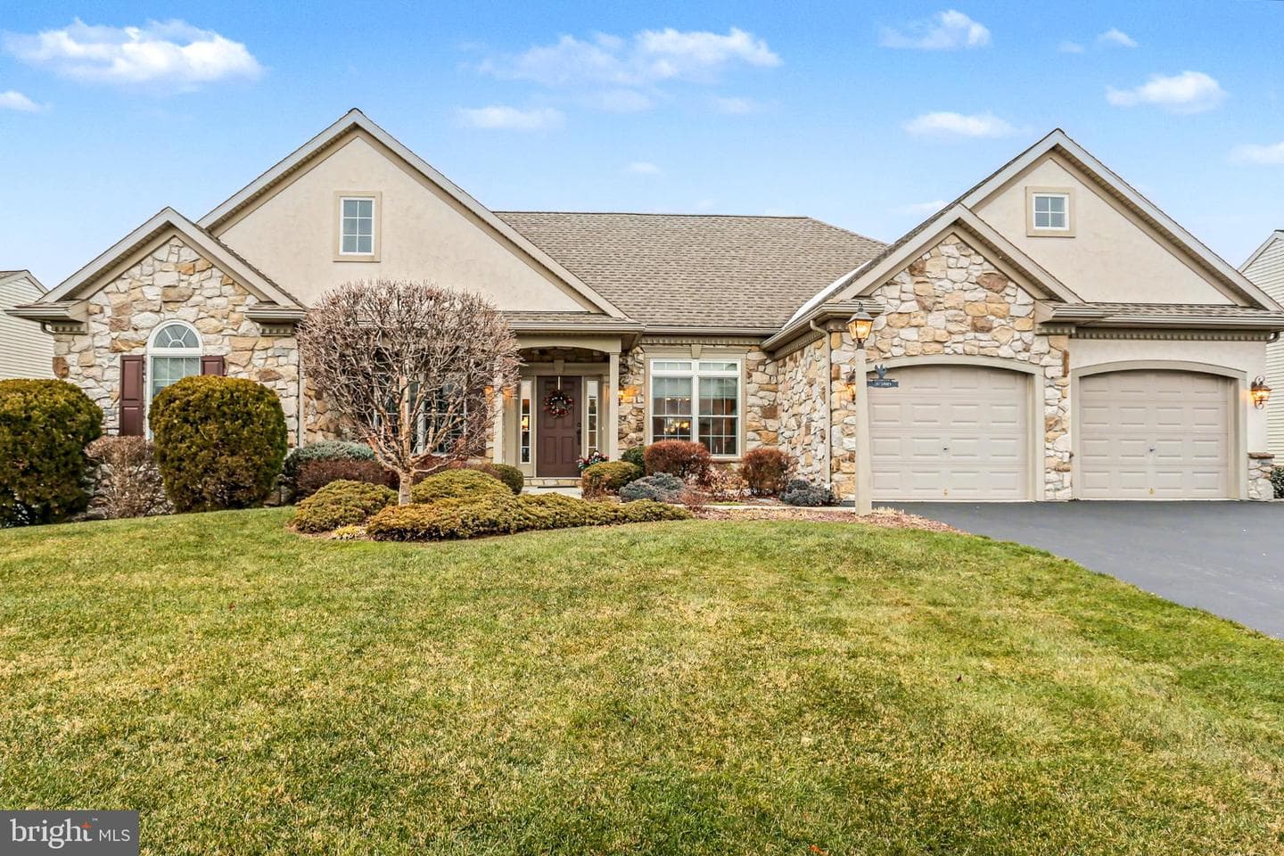 905 Walnut Crest Dr L-0064 Drive