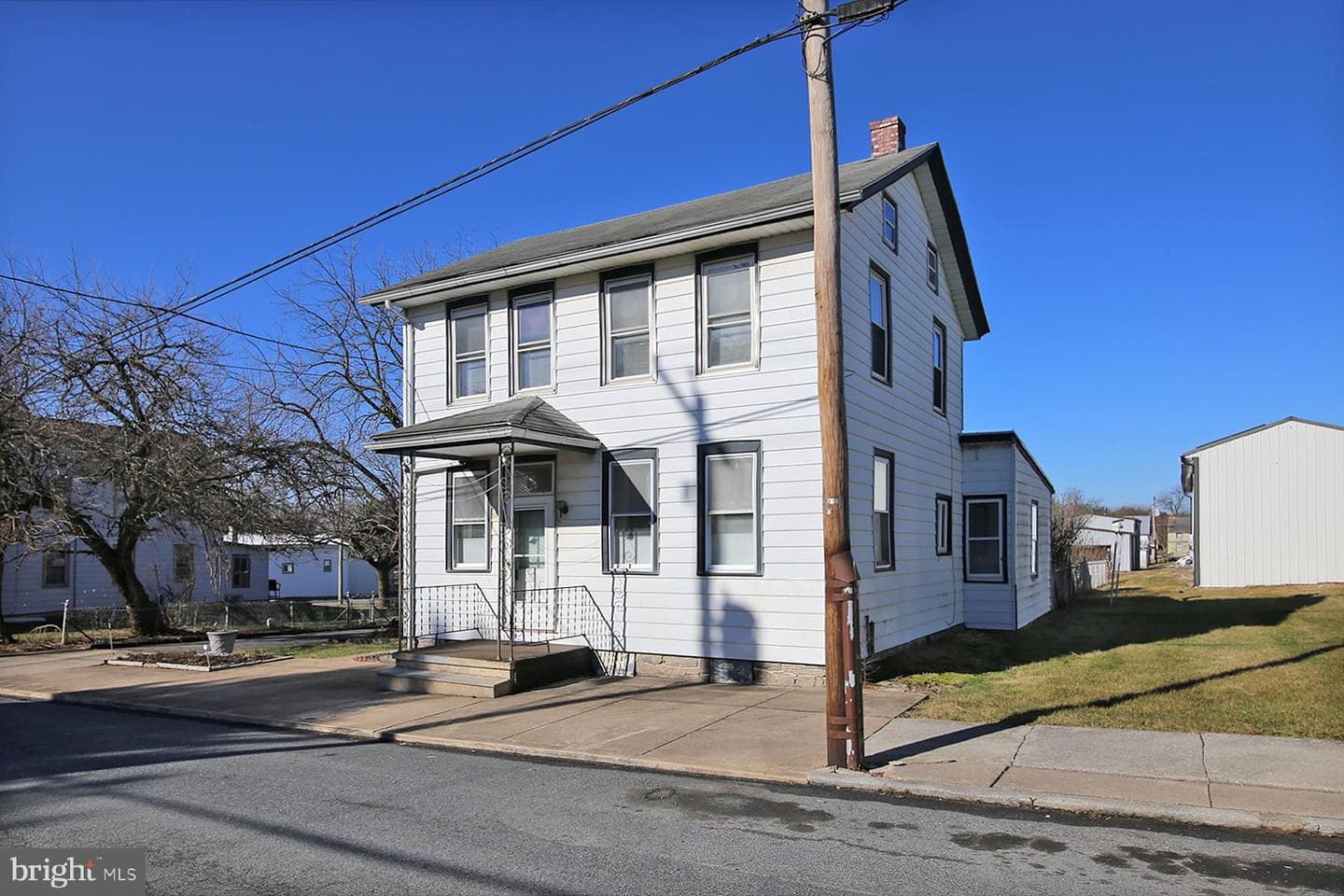 153 N Center Street photo 1