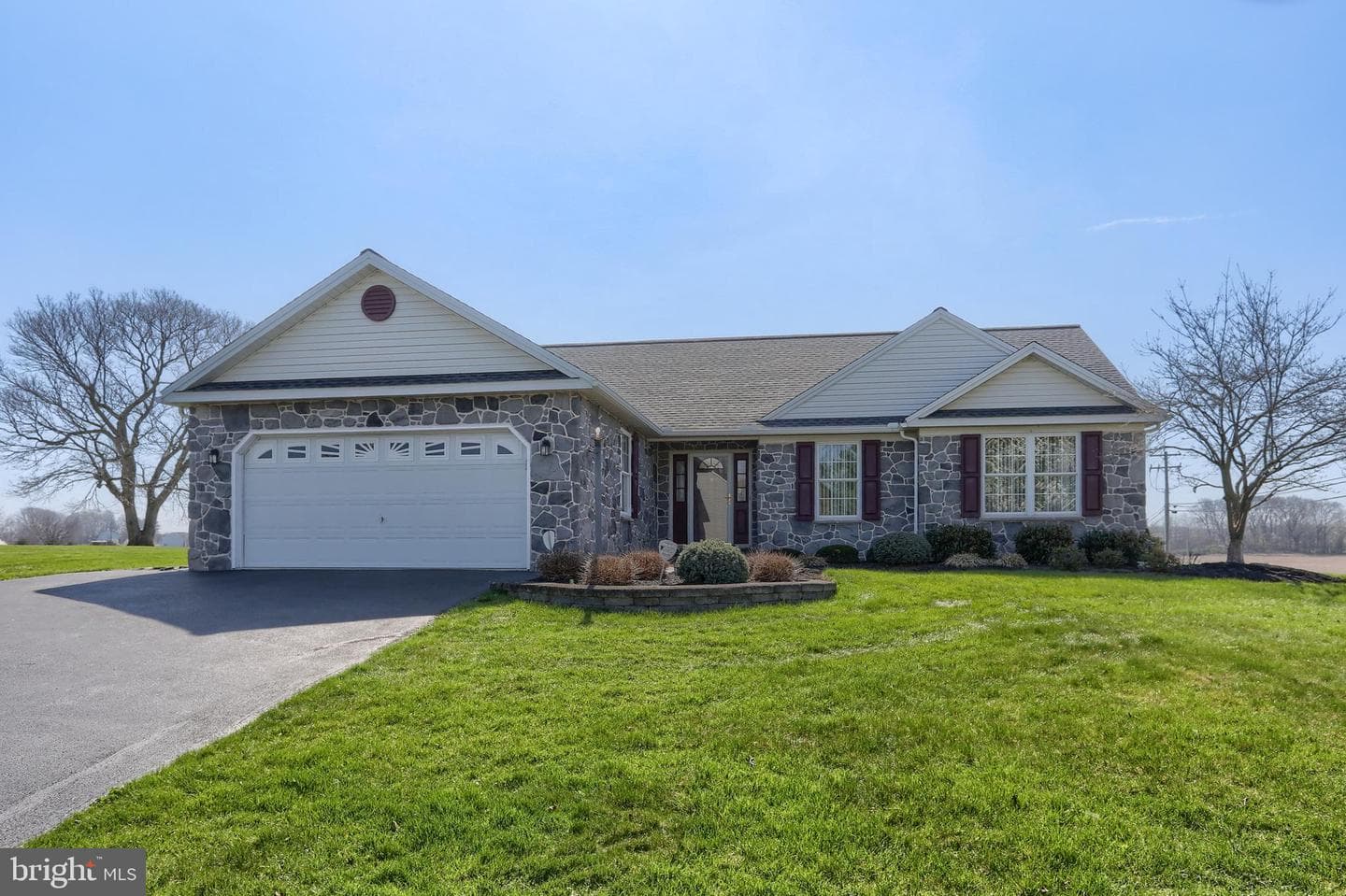 75 Oatfield Ln