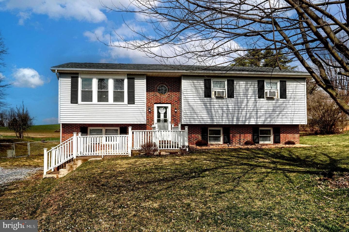 447 Beagle Road photo 1