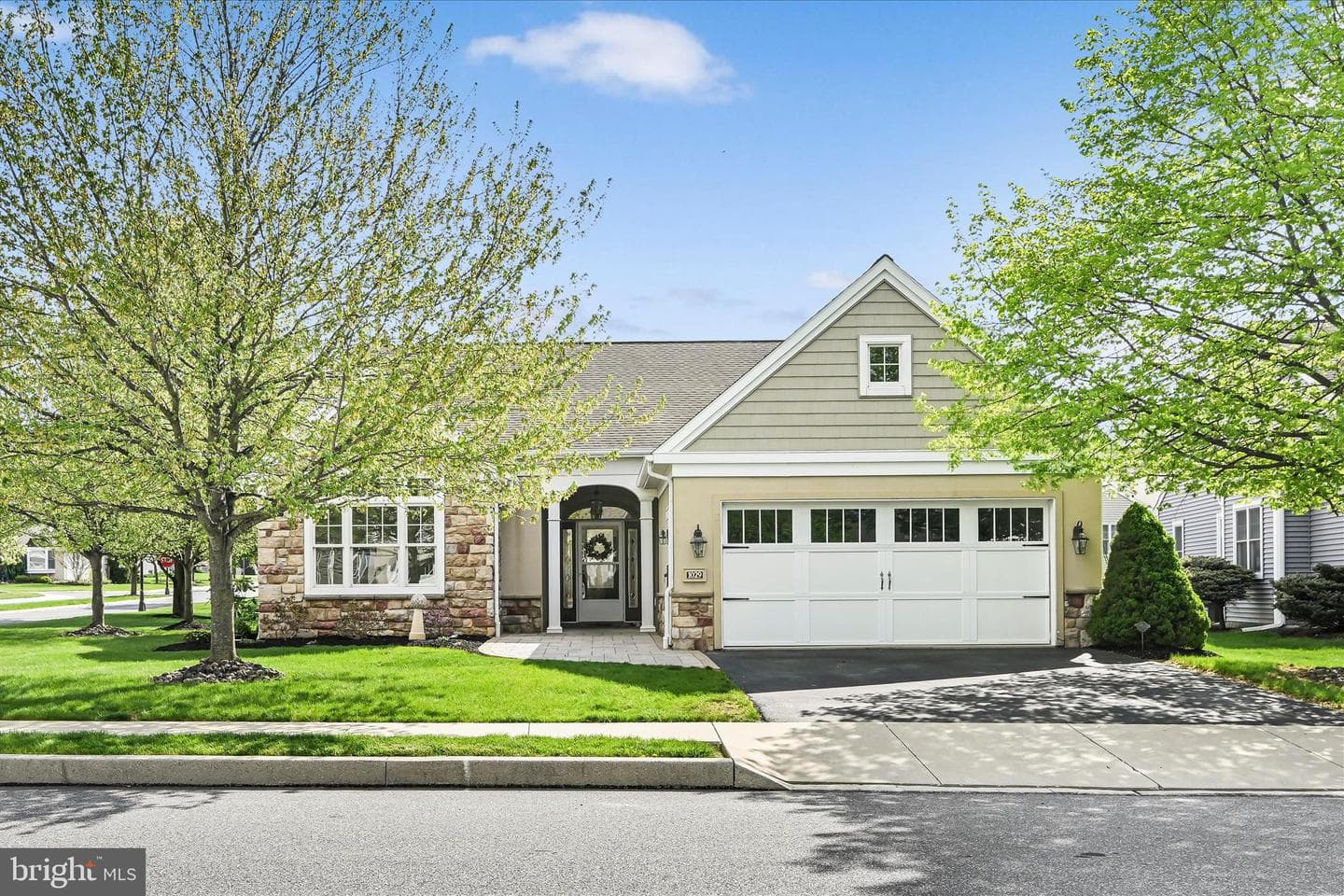 1029 Alden Way