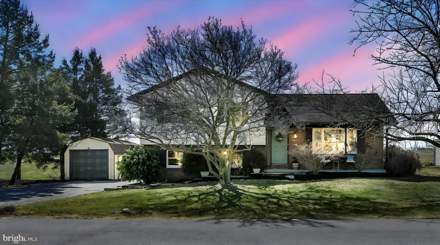 28 Maple Lane photo 1