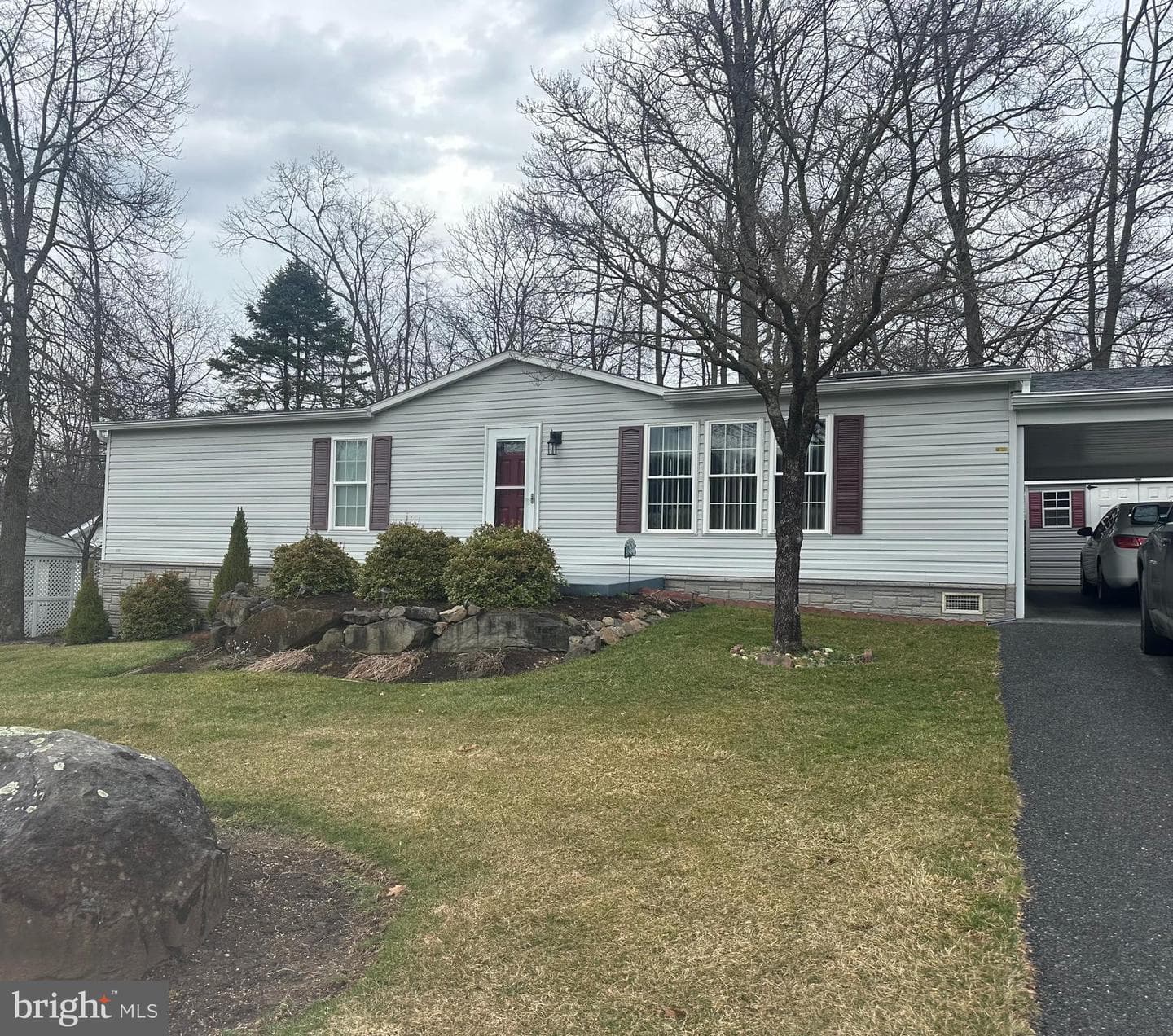 404 Maple Ave Tp-0081 photo 1